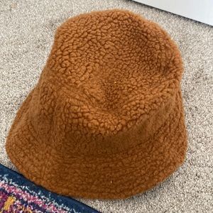 Sherpa bucket hat